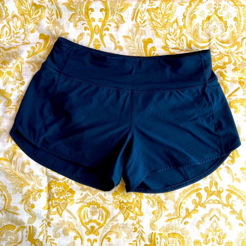 Lululemon Speed Up Mid-Rise Shorts Size 8